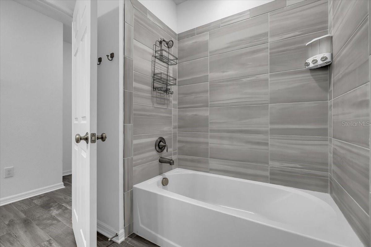 Image 22 of 43 For 1992 Sunset Preserve Way