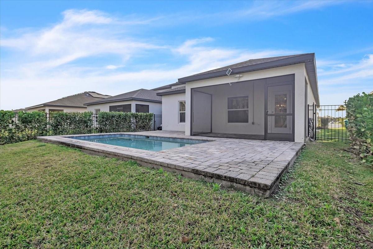 Image 32 of 43 For 1992 Sunset Preserve Way