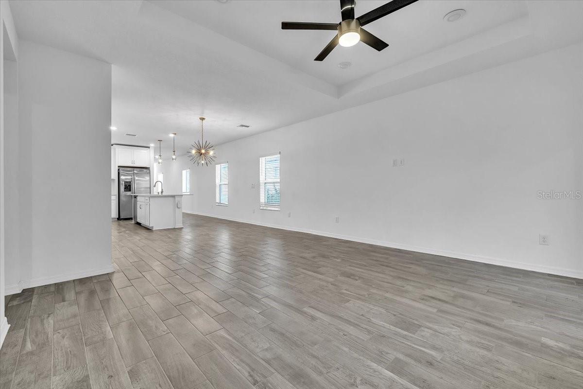 Image 7 of 43 For 1992 Sunset Preserve Way