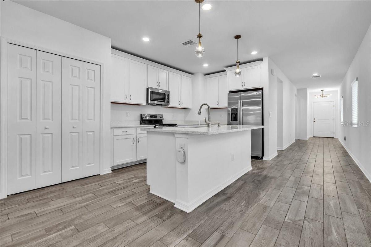 Image 9 of 43 For 1992 Sunset Preserve Way