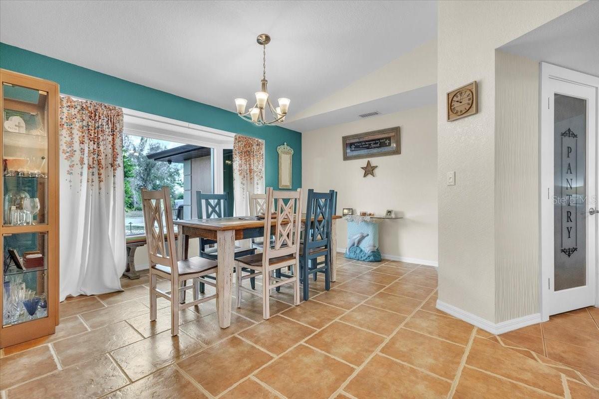 Image 10 of 51 For 12605 Kings Row