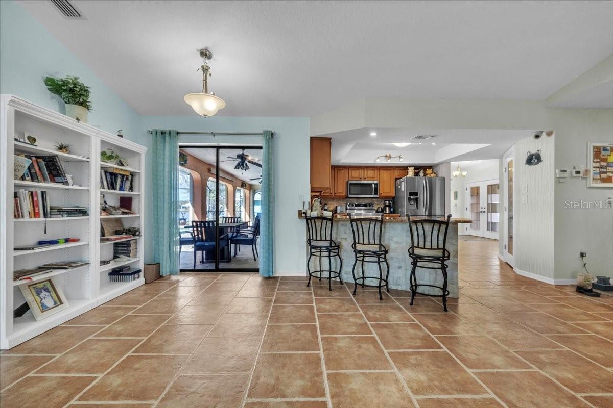 Image 15 of 51 For 12605 Kings Row