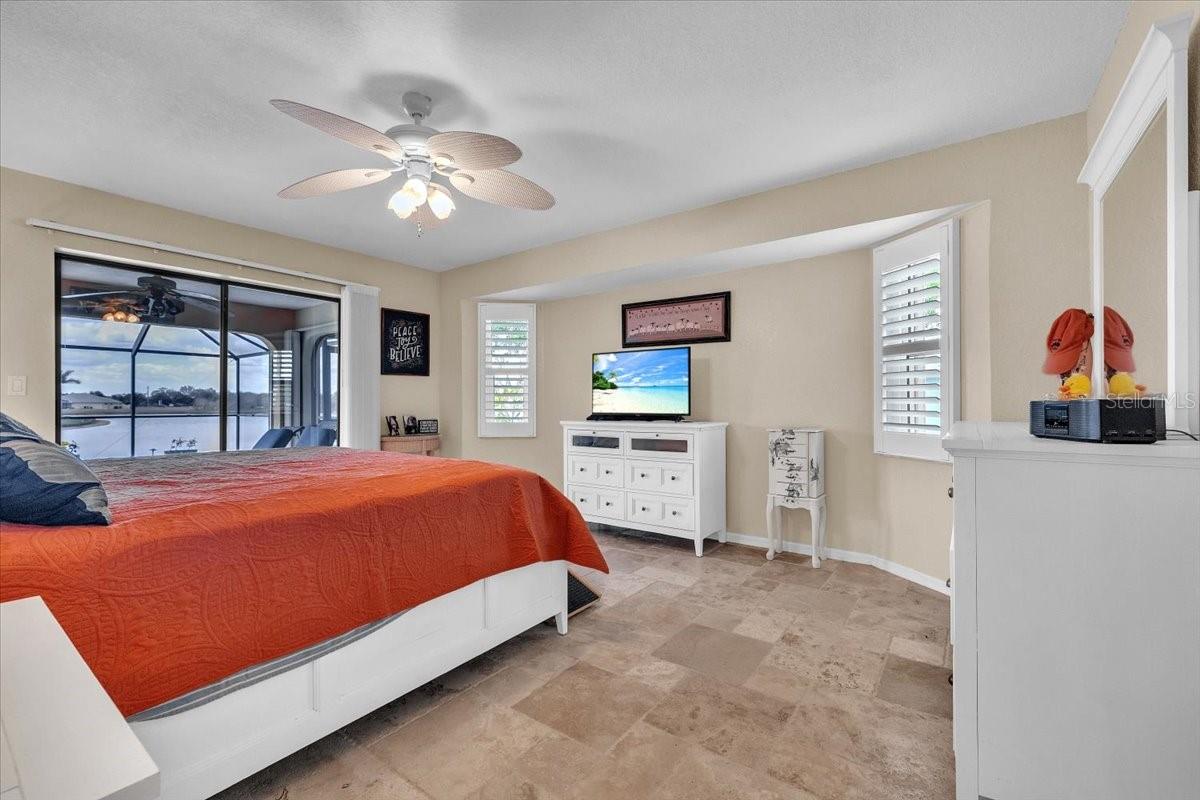 Image 23 of 51 For 12605 Kings Row