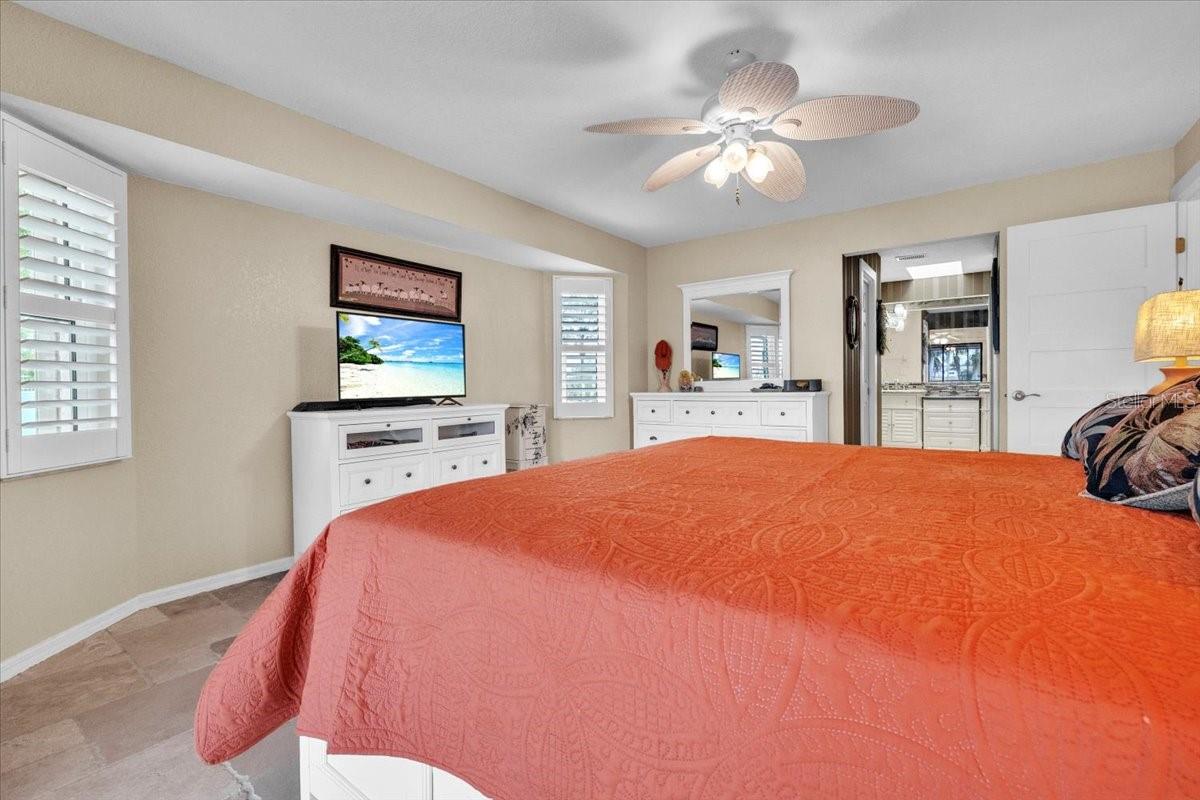 Image 24 of 51 For 12605 Kings Row