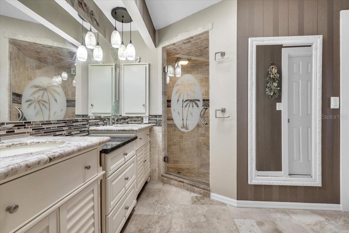 Image 27 of 51 For 12605 Kings Row