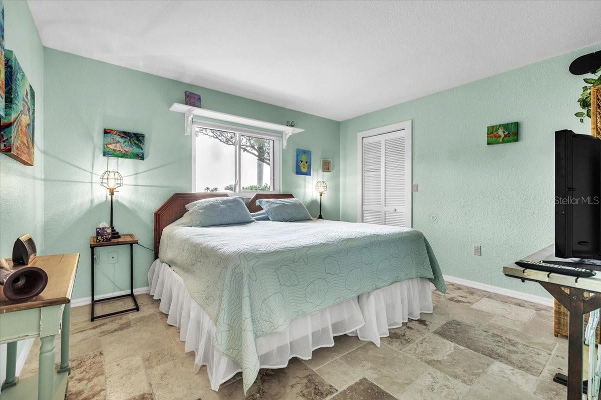 Image 29 of 51 For 12605 Kings Row