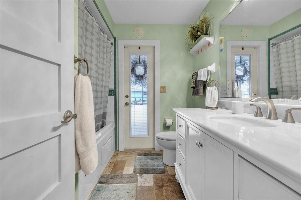 Image 32 of 51 For 12605 Kings Row