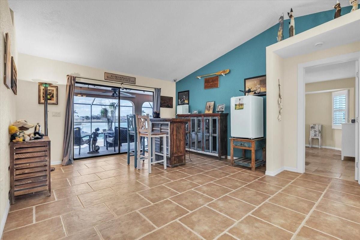 Image 7 of 51 For 12605 Kings Row