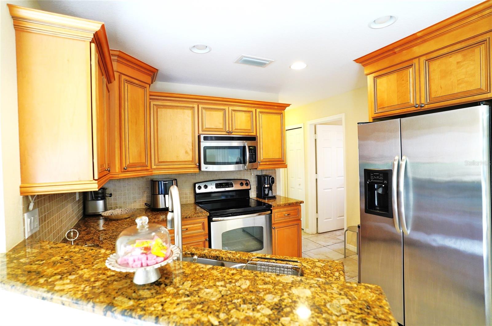 Image 14 of 55 For 12760 Lake Side Drive