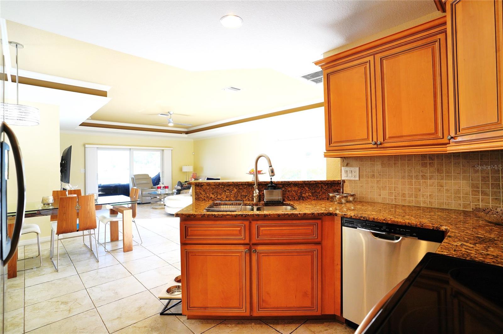 Image 15 of 55 For 12760 Lake Side Drive