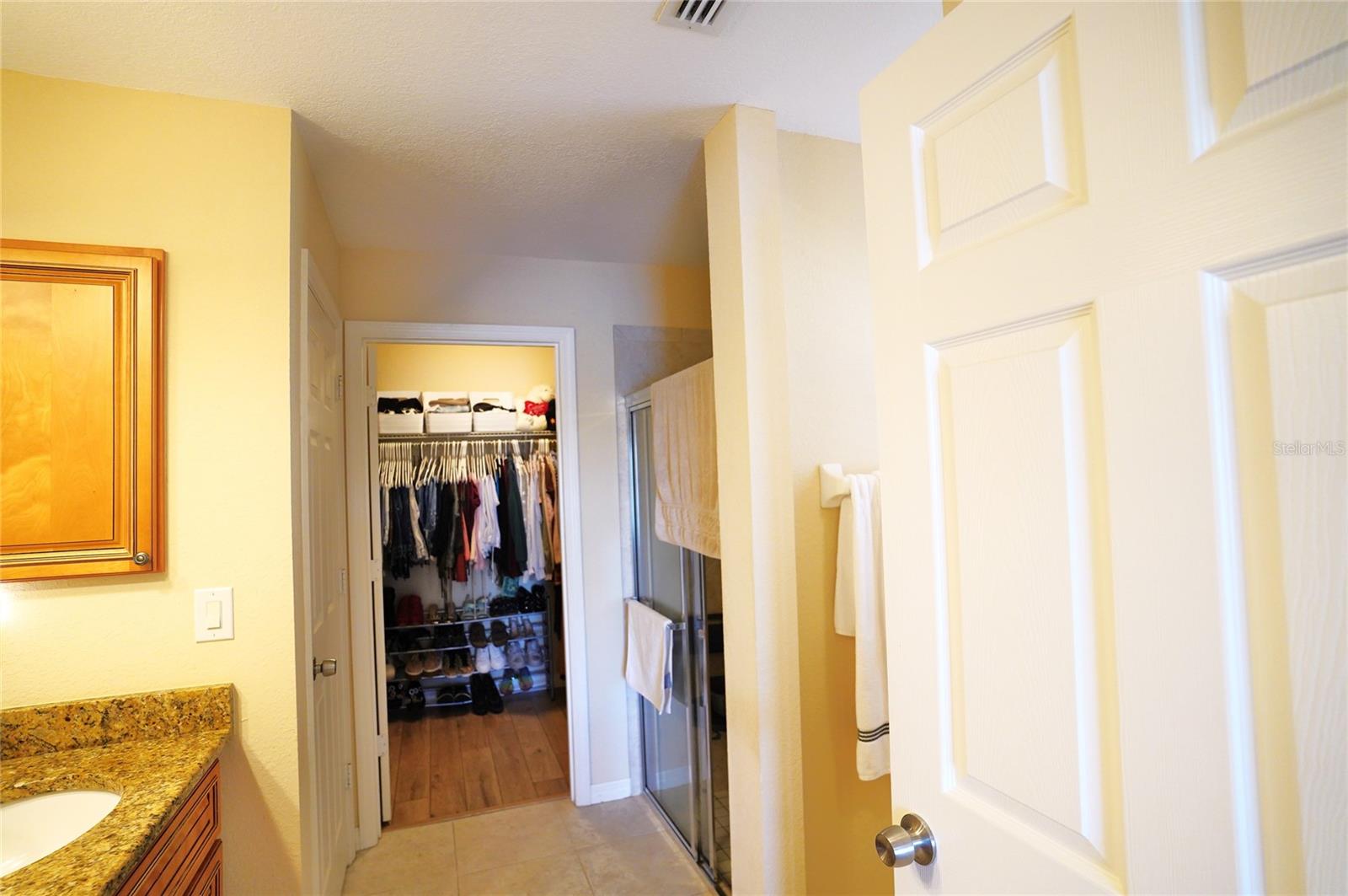 Image 23 of 55 For 12760 Lake Side Drive