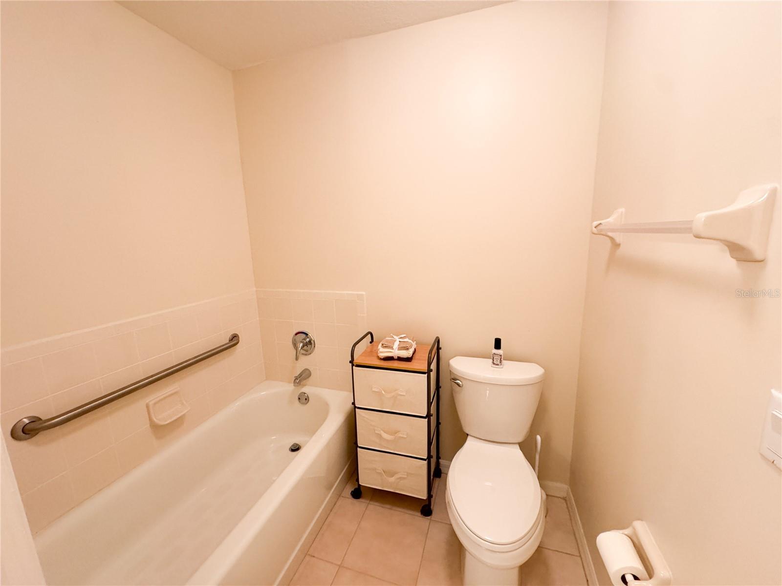 Image 8 of 26 For 255 West End Boulevard 4306