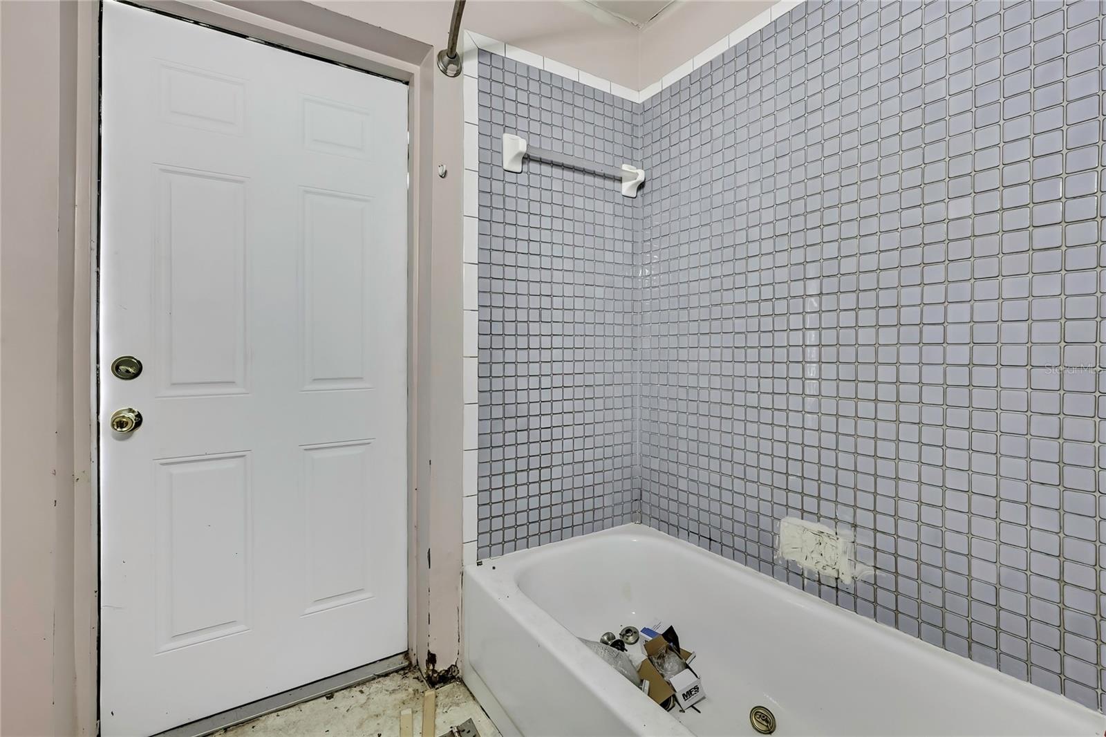 Image 29 of 47 For 12672 Oakview Avenue