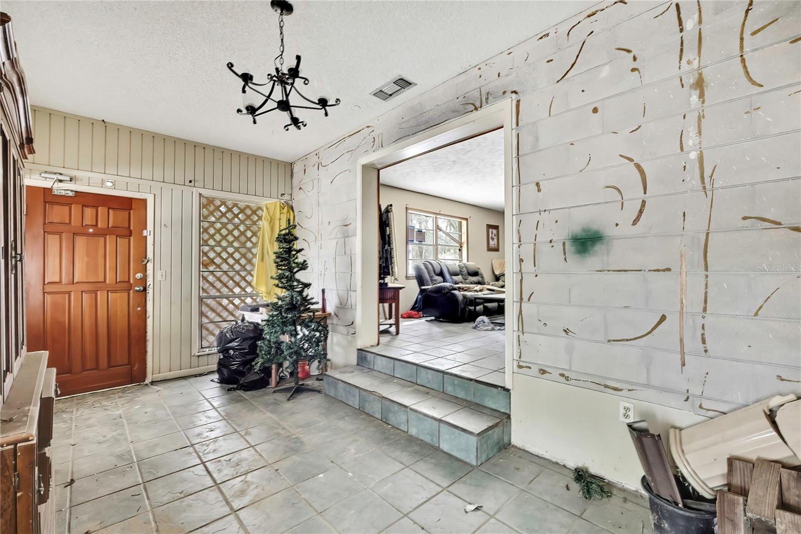 Image 5 of 47 For 12672 Oakview Avenue