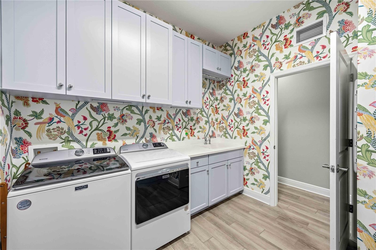 Image 49 of 88 For 11561 Trailwood Drive