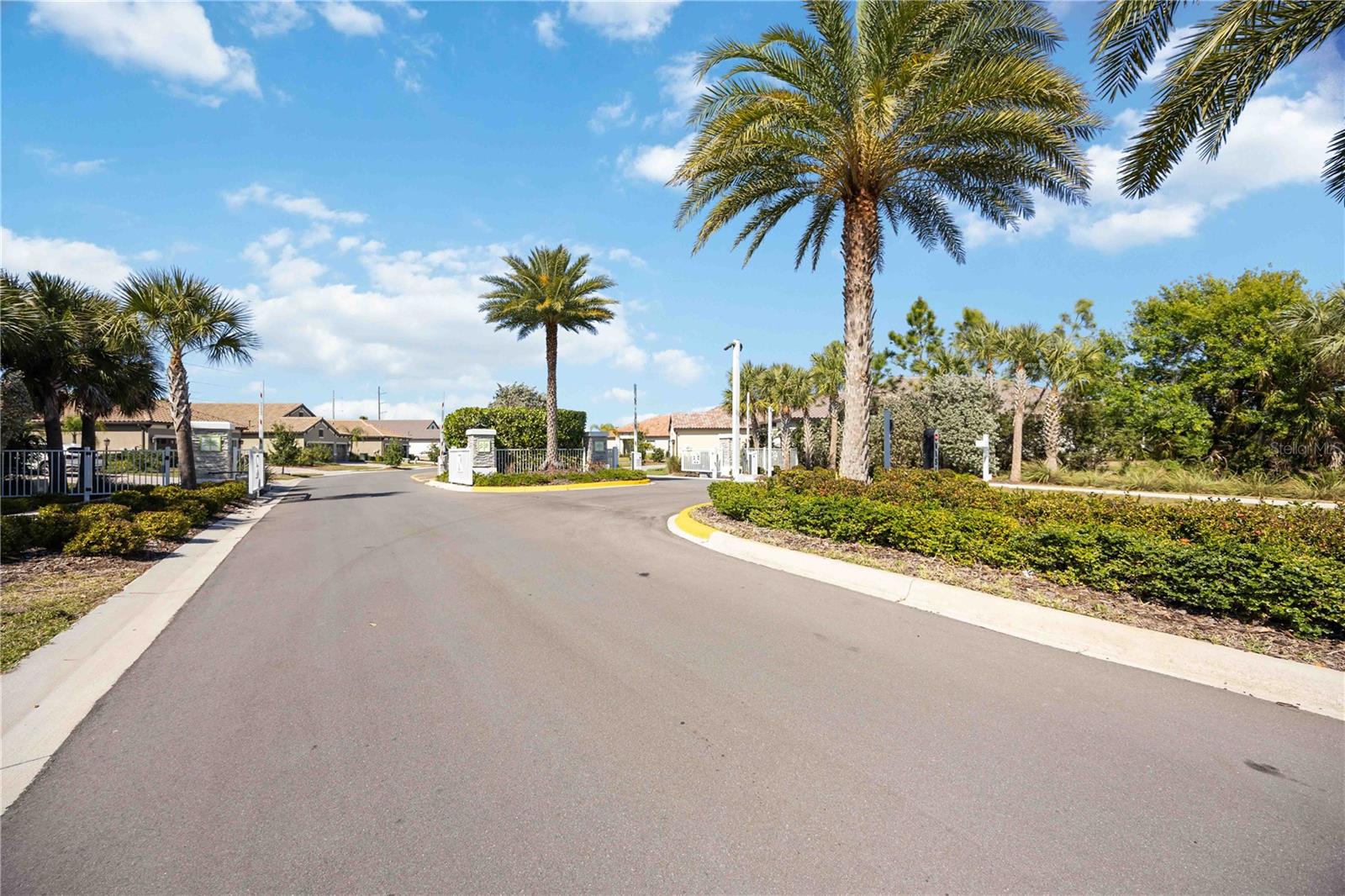 Image 63 of 88 For 11561 Trailwood Drive