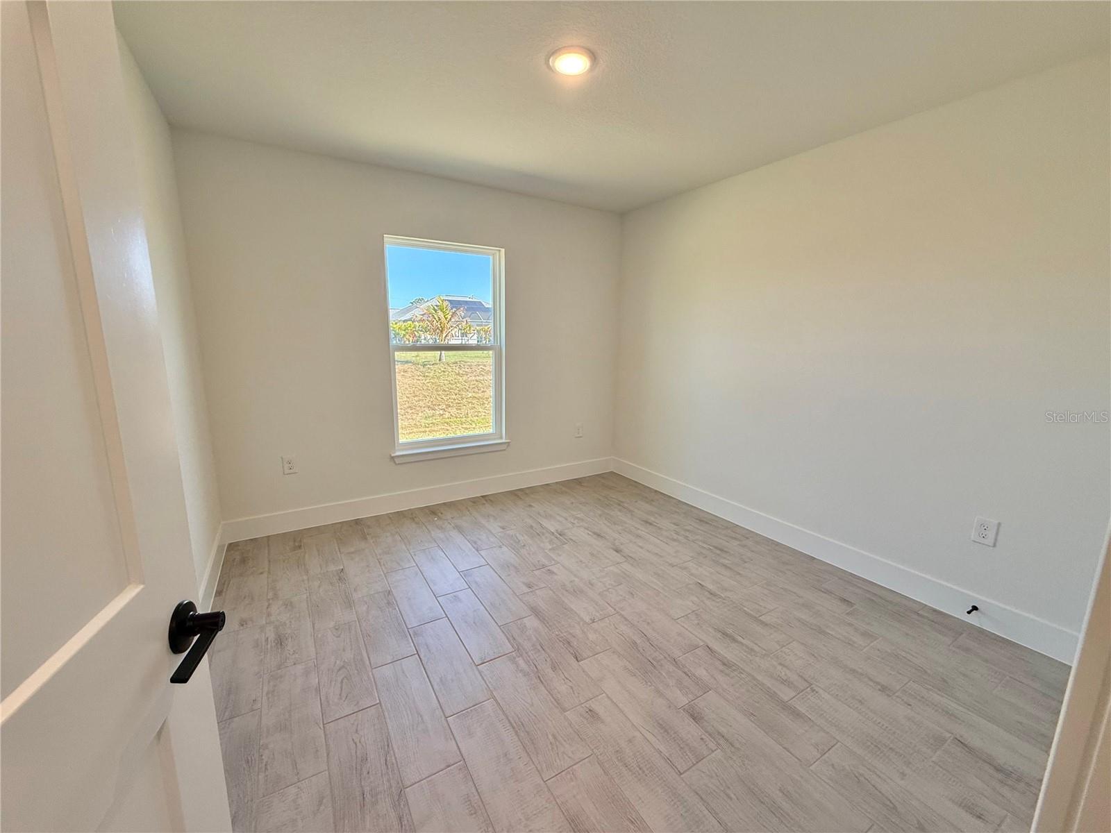 Image 20 of 32 For 247 Mariner Lane