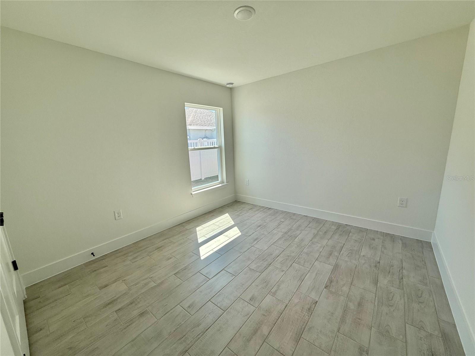 Image 23 of 32 For 247 Mariner Lane