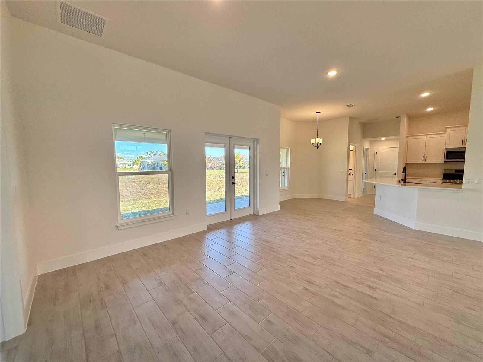 Image 5 of 32 For 247 Mariner Lane