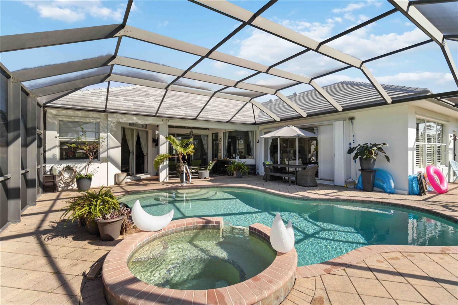 Image 13 of 68 For 1417 Carswell Street