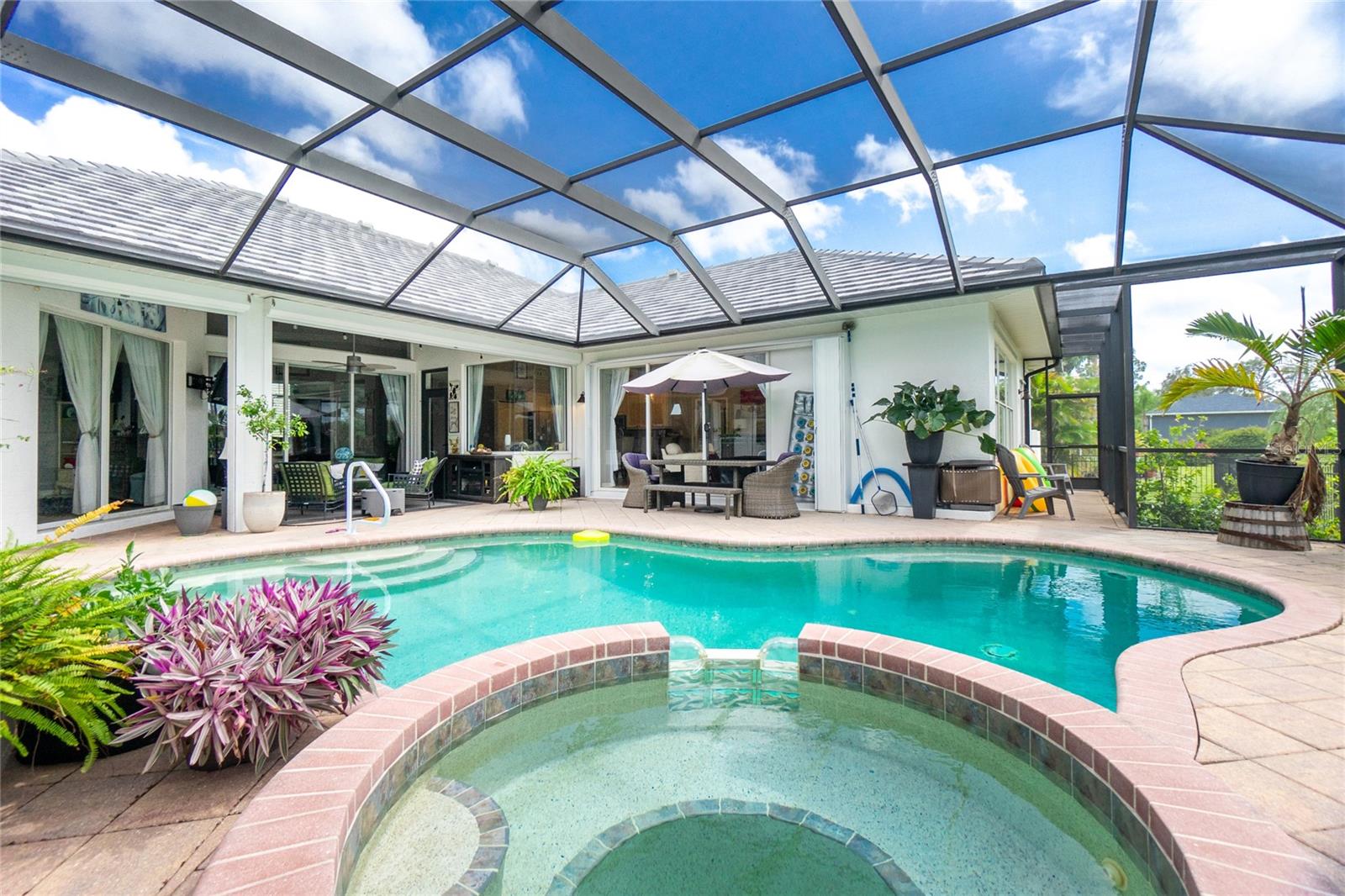 Image 3 of 68 For 1417 Carswell Street