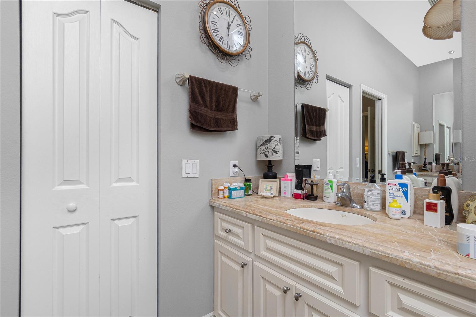 Image 36 of 68 For 1417 Carswell Street