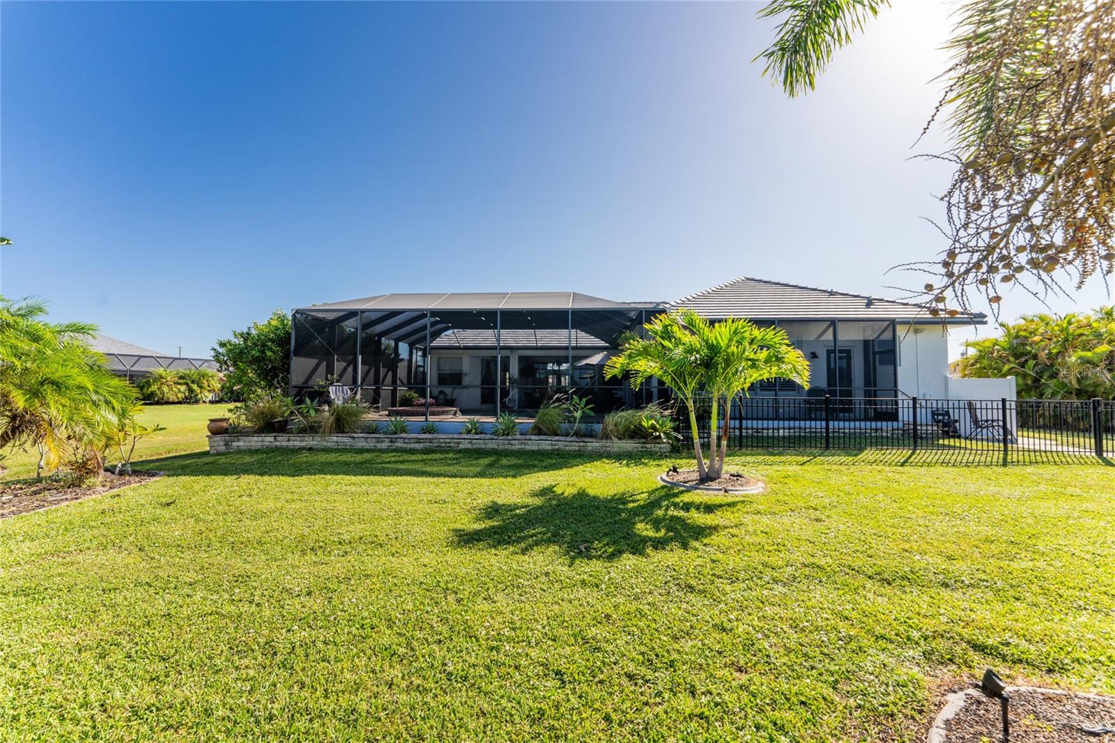 Image 6 of 68 For 1417 Carswell Street