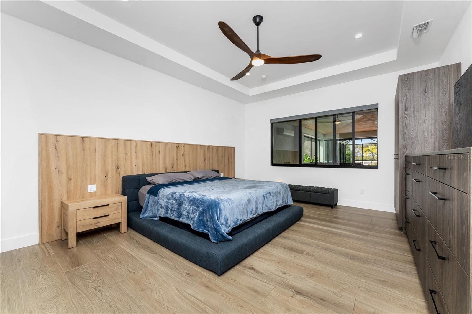 Image 24 of 66 For 2001 Treasure Lane