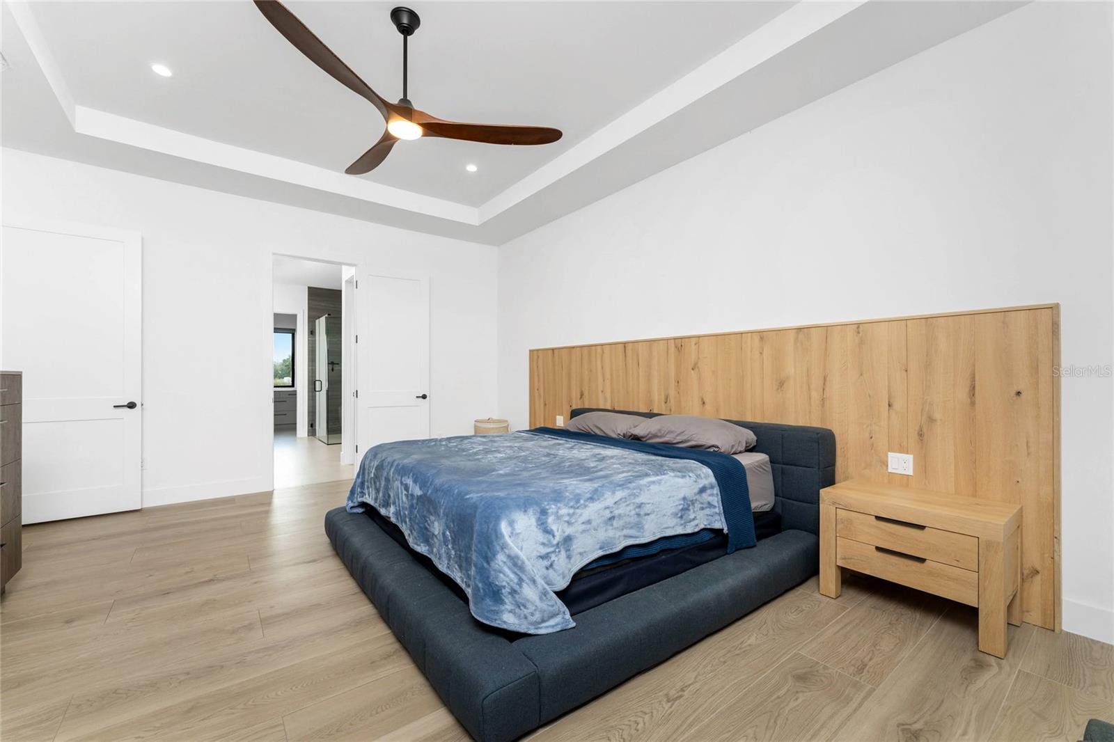 Image 25 of 66 For 2001 Treasure Lane