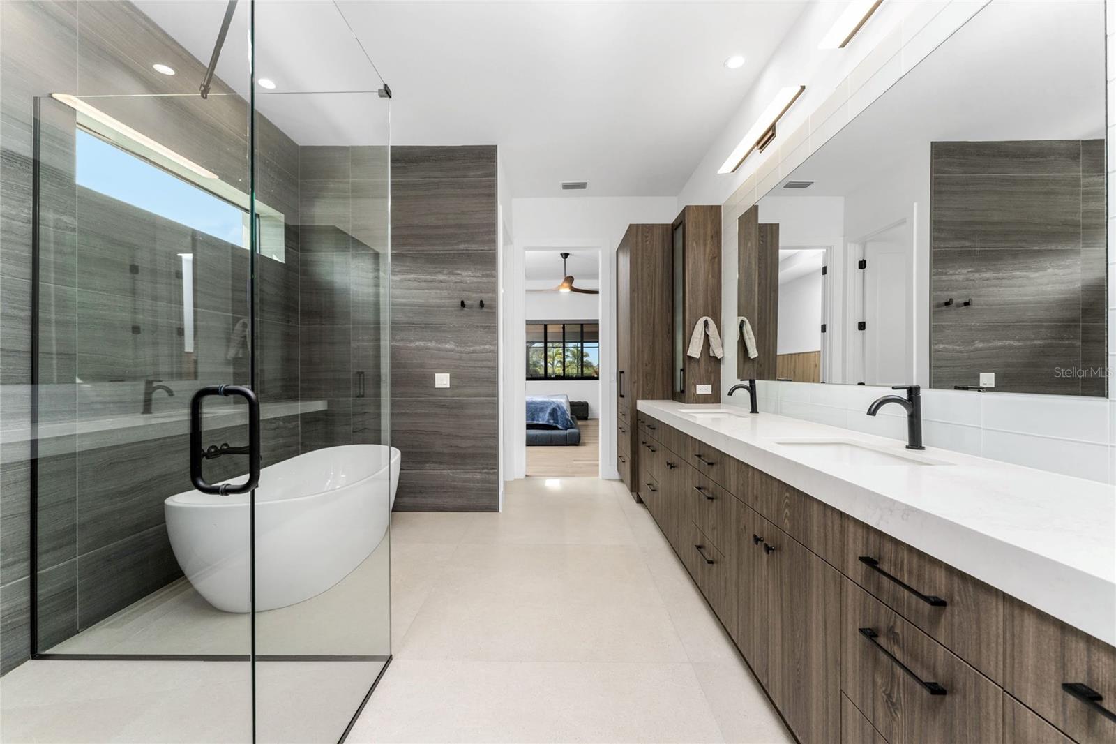 Image 26 of 66 For 2001 Treasure Lane