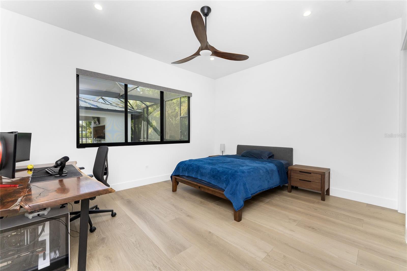 Image 35 of 66 For 2001 Treasure Lane