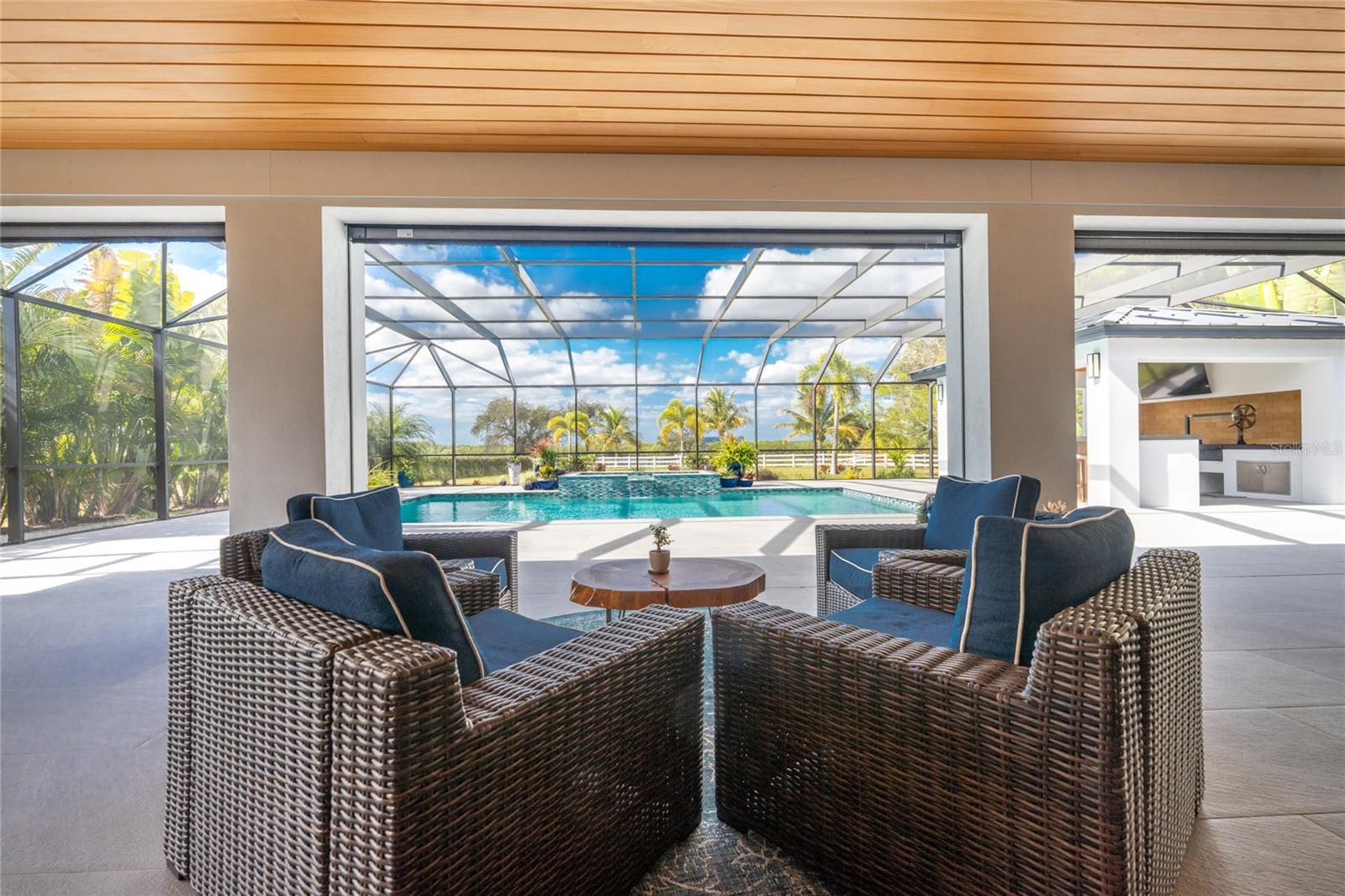 Image 39 of 66 For 2001 Treasure Lane