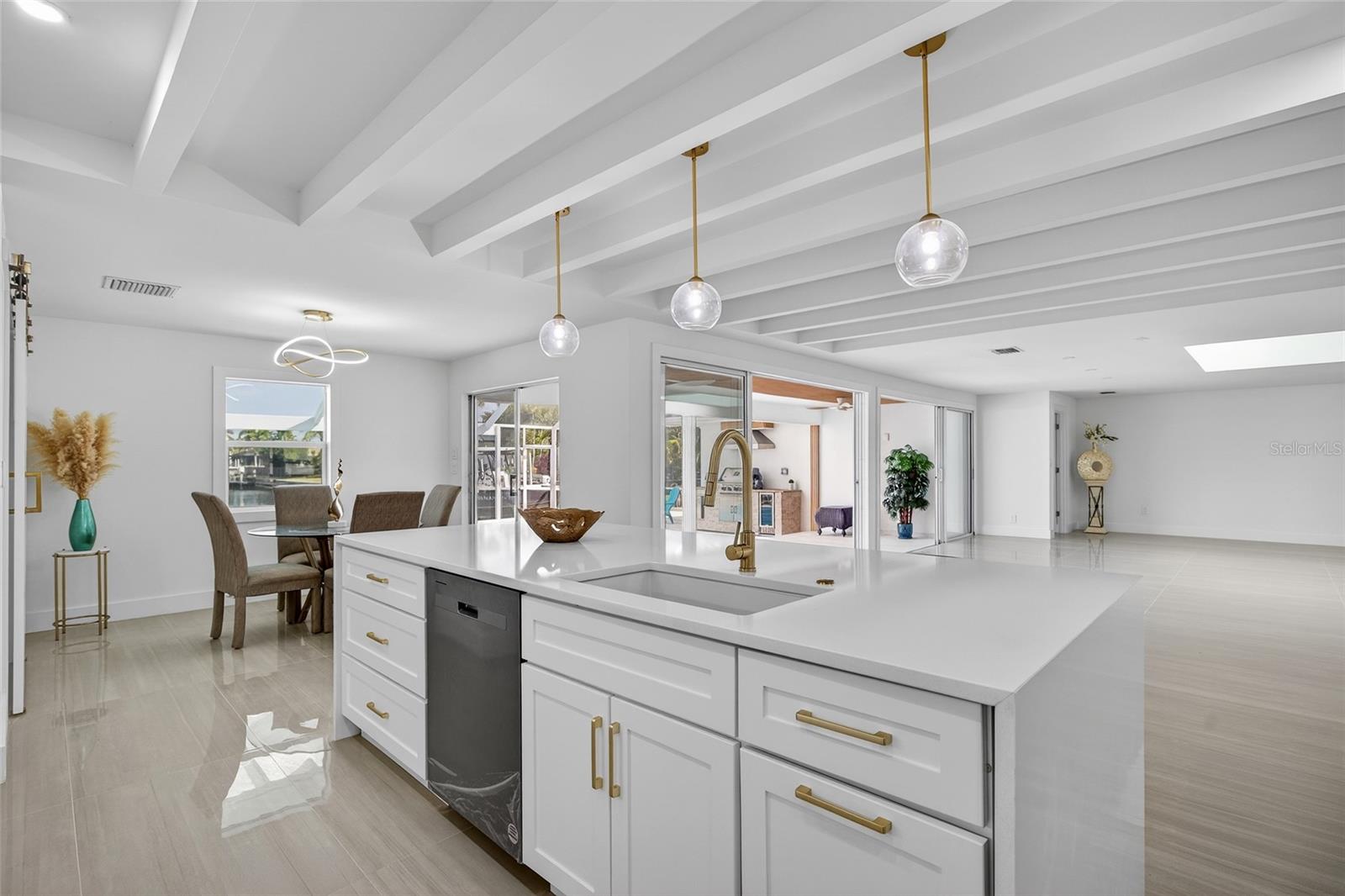 Image 13 of 64 For 2350 Via Venice