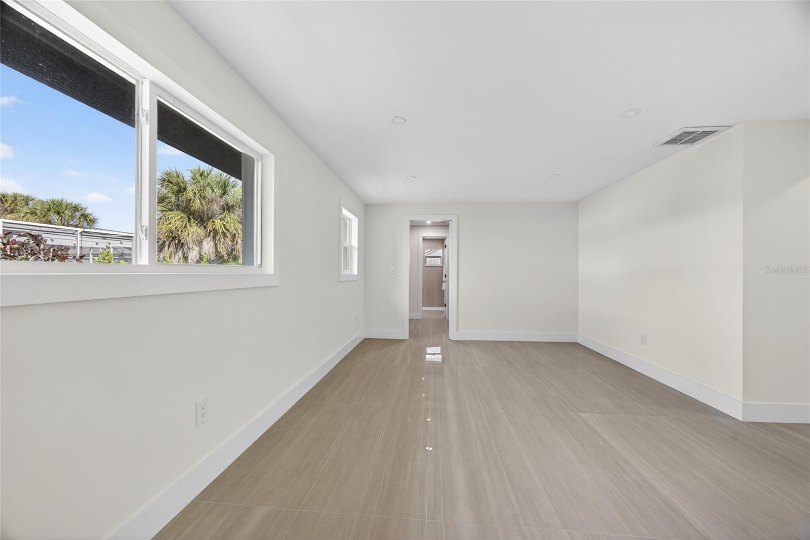 Image 28 of 64 For 2350 Via Venice