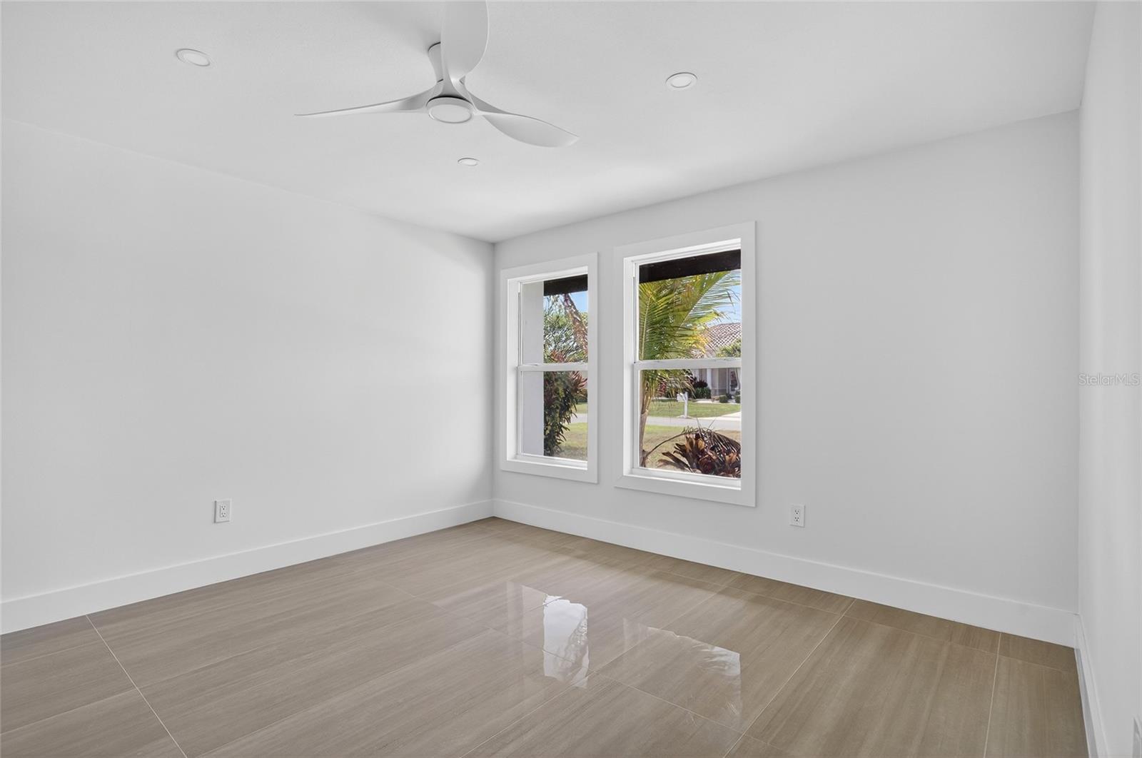 Image 31 of 64 For 2350 Via Venice