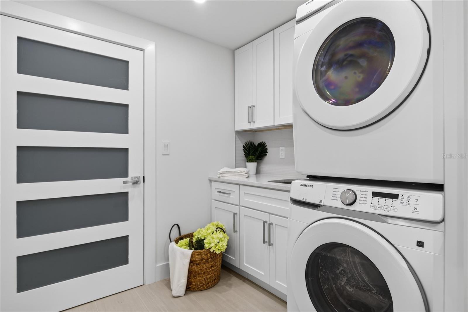 Image 38 of 64 For 2350 Via Venice