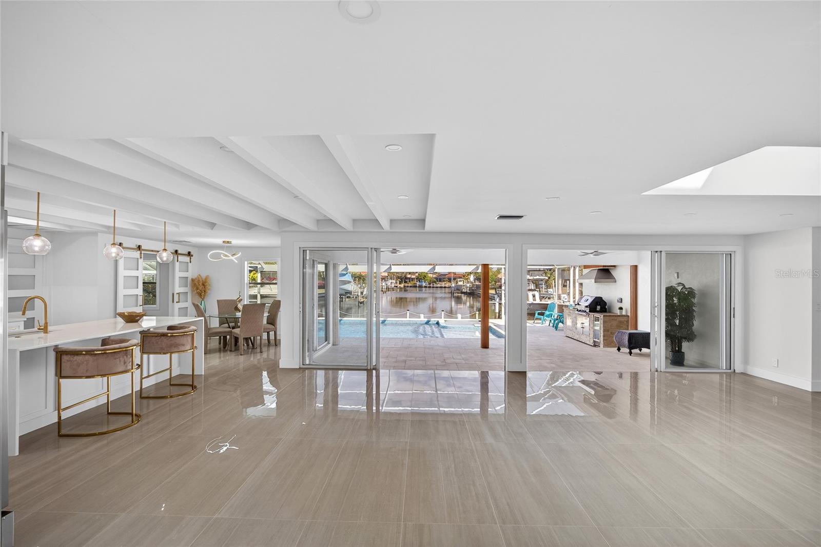 Image 4 of 64 For 2350 Via Venice