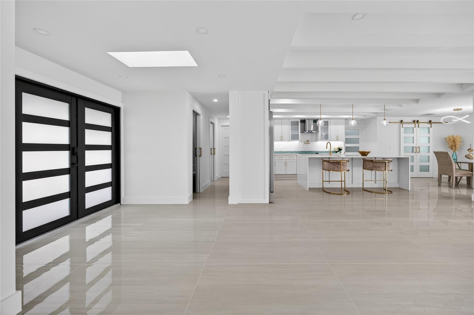 Image 5 of 64 For 2350 Via Venice