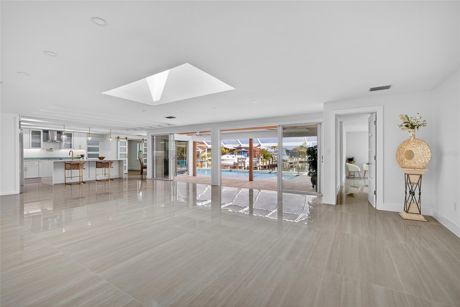 Image 6 of 64 For 2350 Via Venice