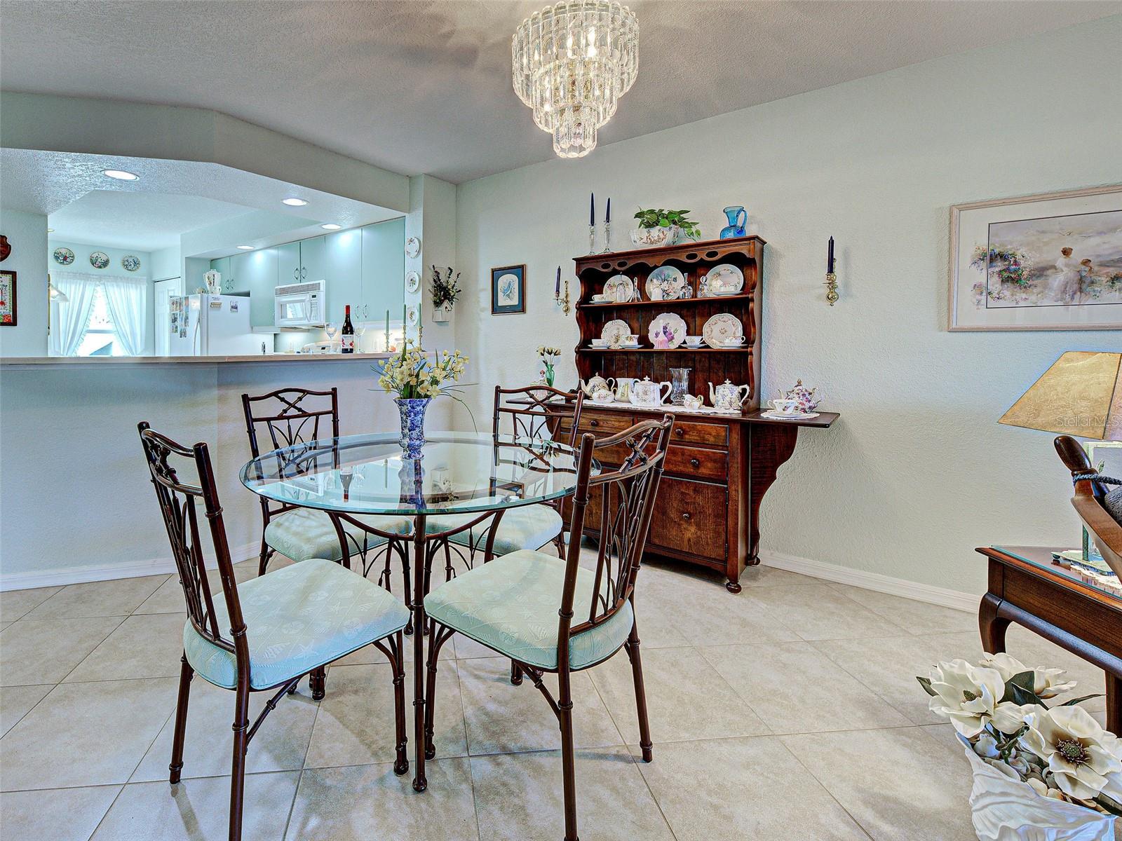 Image 18 of 50 For 5725 Greenwood Avenue 7102