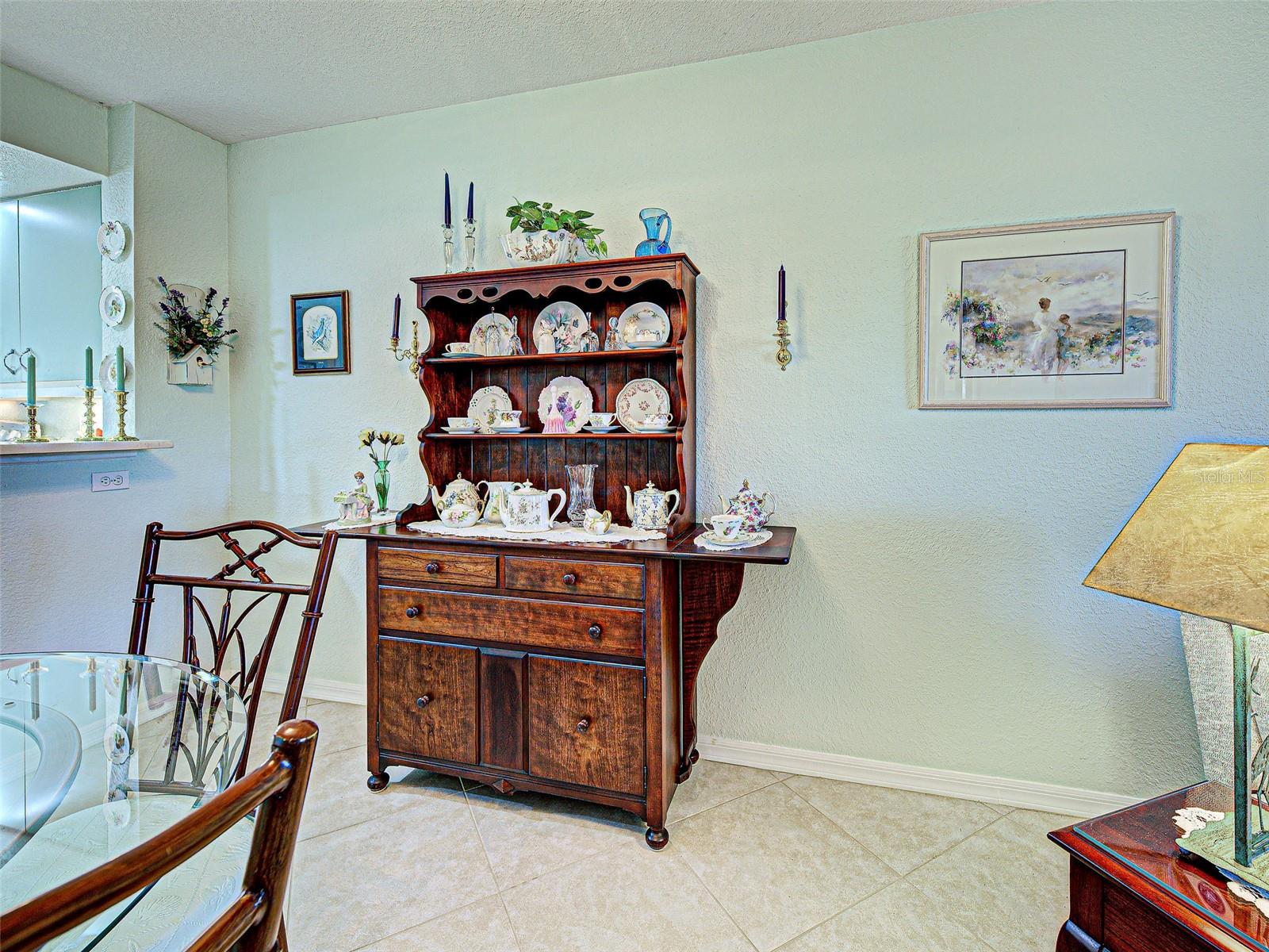 Image 19 of 50 For 5725 Greenwood Avenue 7102