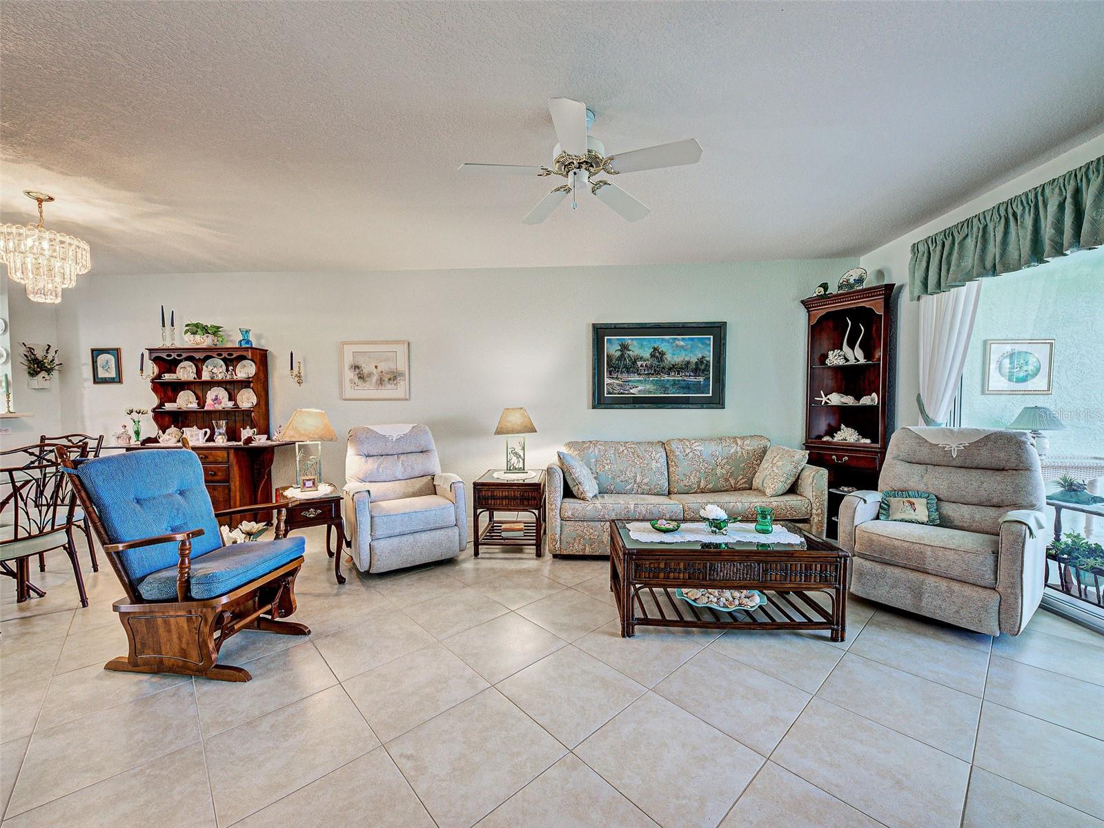 Image 23 of 50 For 5725 Greenwood Avenue 7102