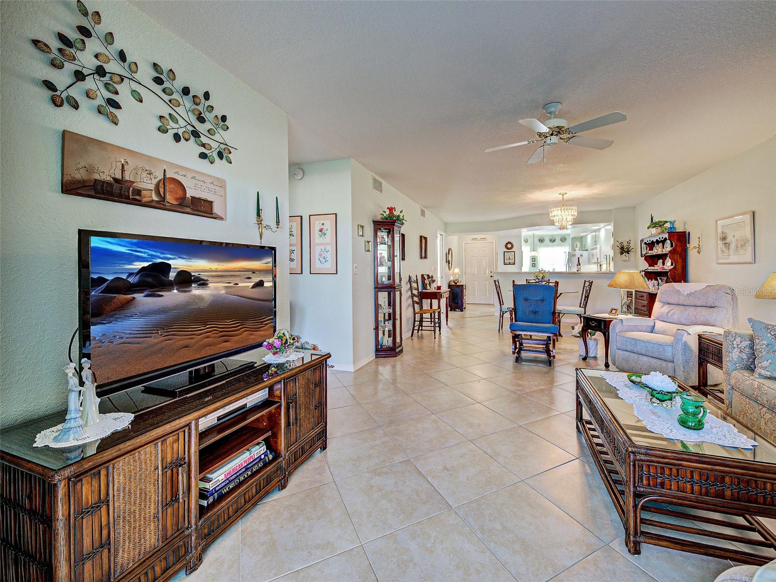 Image 25 of 50 For 5725 Greenwood Avenue 7102