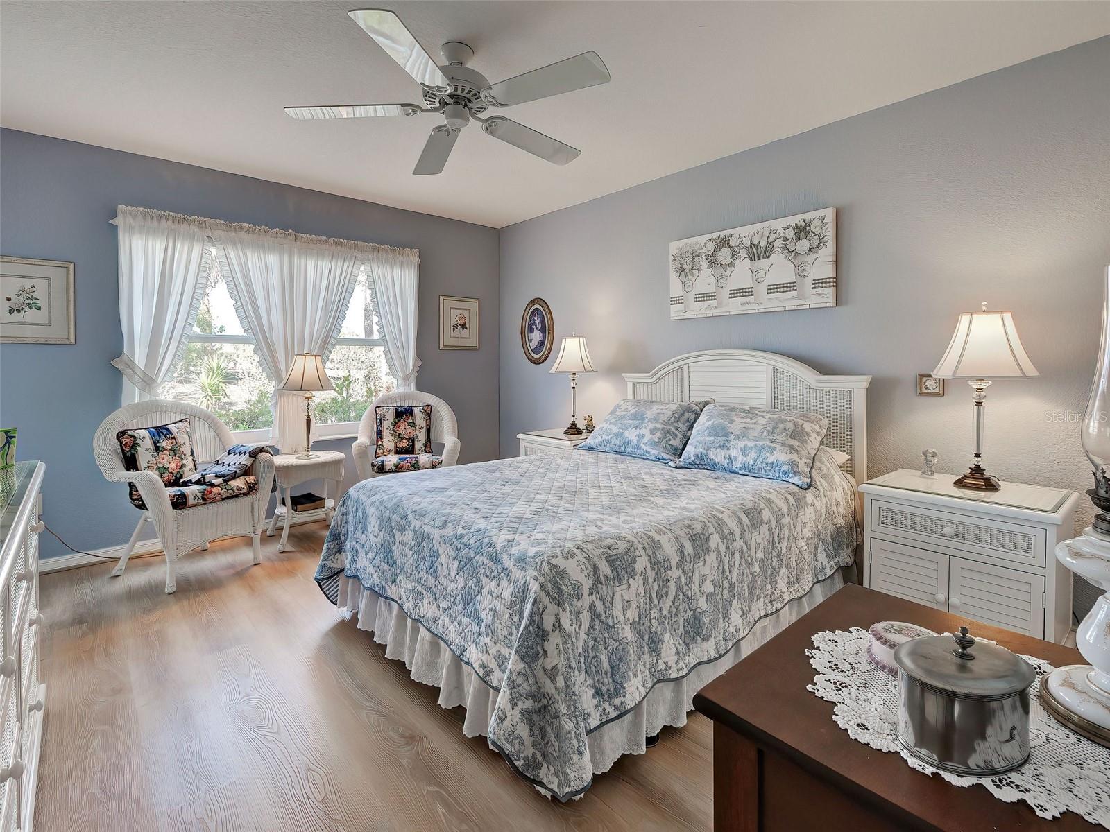 Image 27 of 50 For 5725 Greenwood Avenue 7102