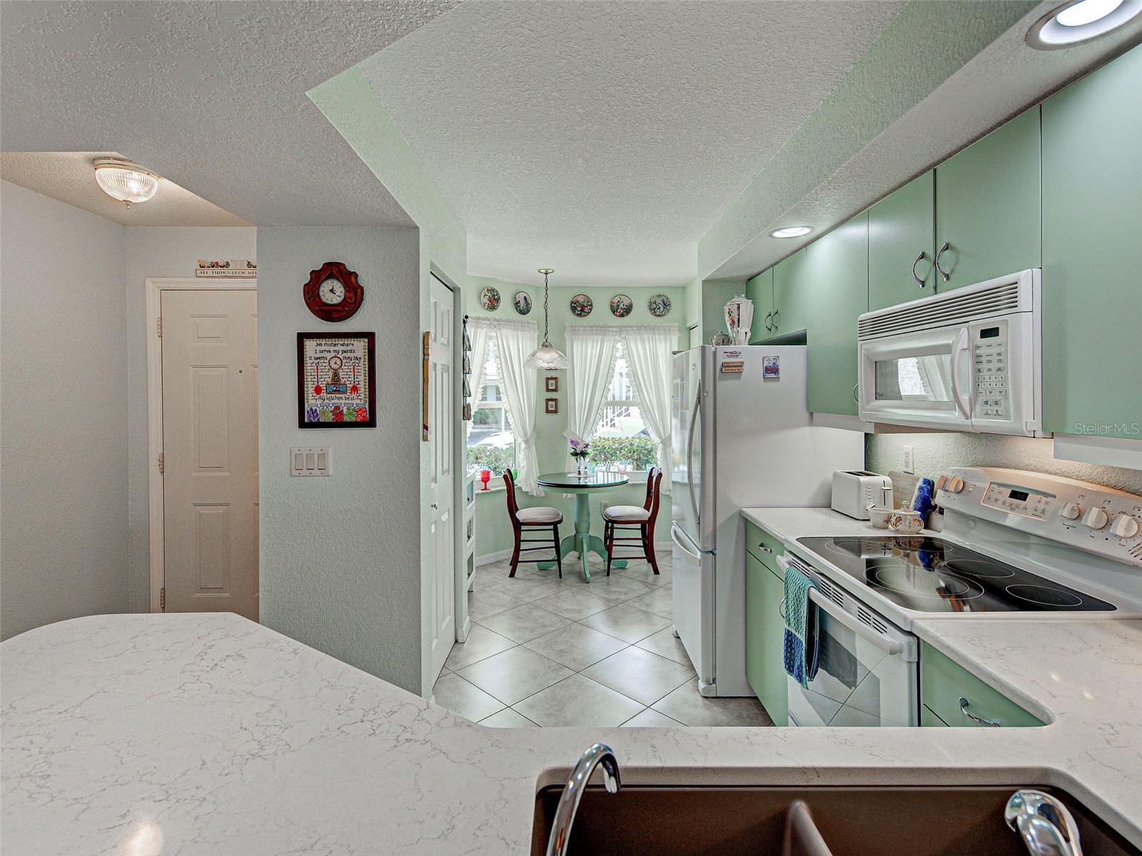 Image 8 of 50 For 5725 Greenwood Avenue 7102