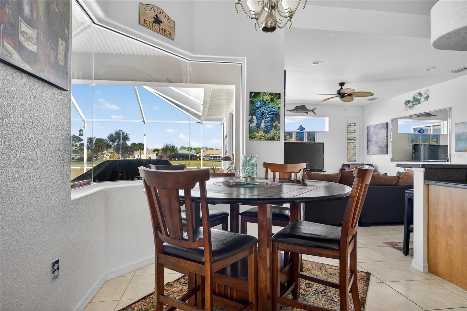 Image 12 of 36 For 33 Long Meadow Place