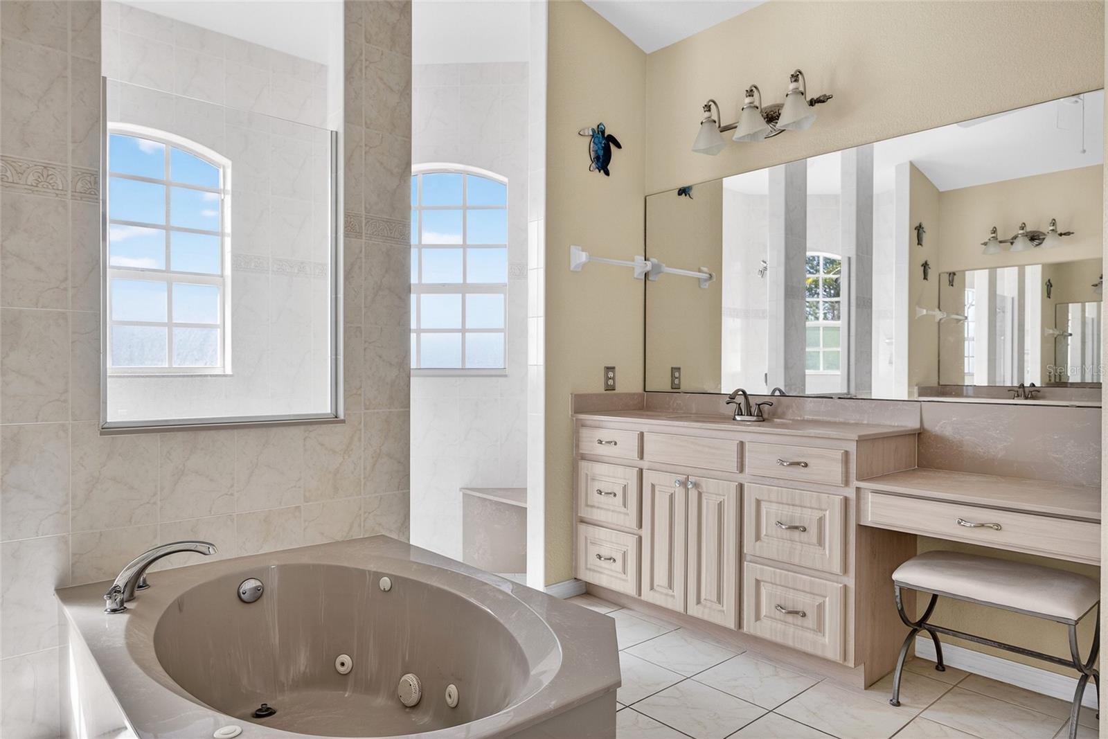 Image 17 of 36 For 33 Long Meadow Place