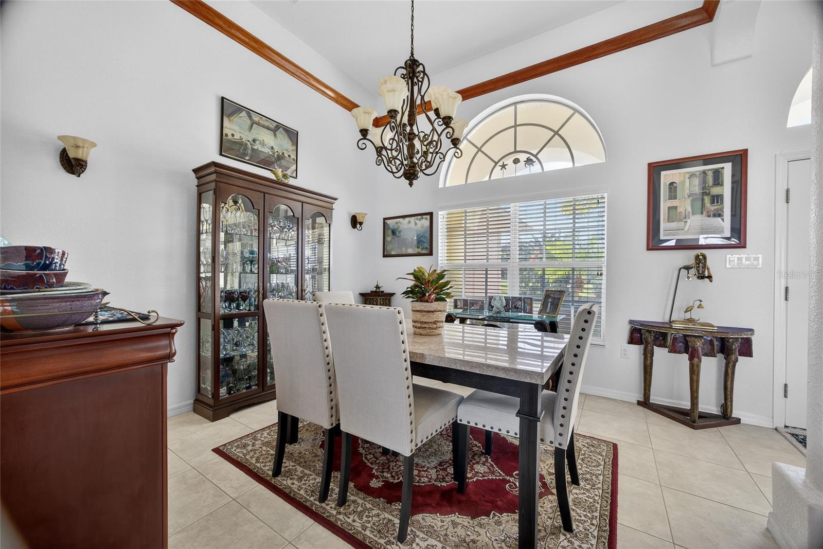 Image 7 of 36 For 33 Long Meadow Place