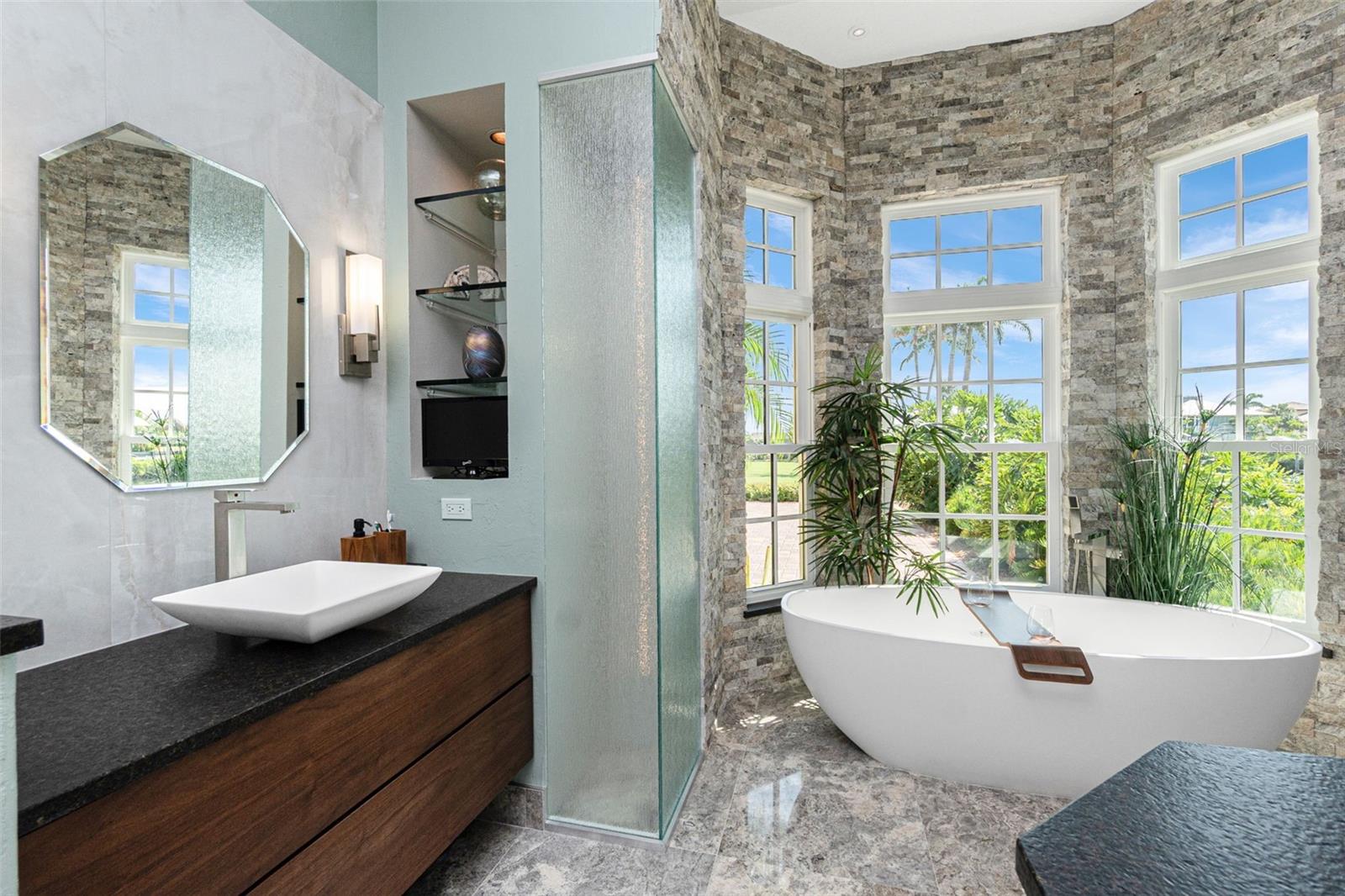 Image 44 of 94 For 5566 River Bay Drive