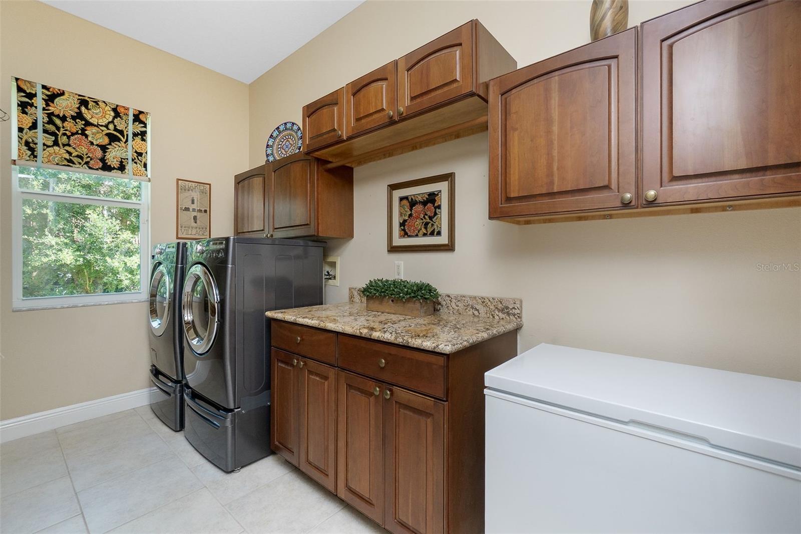 Image 49 of 94 For 5566 River Bay Drive